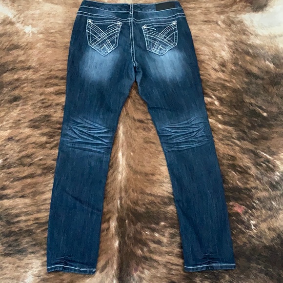 Twentyone Black by rue 21 - Picture 1 of 4